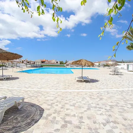 Holiday home Cozy Spacious With Pool And Wi-fi Chayofita, 6b