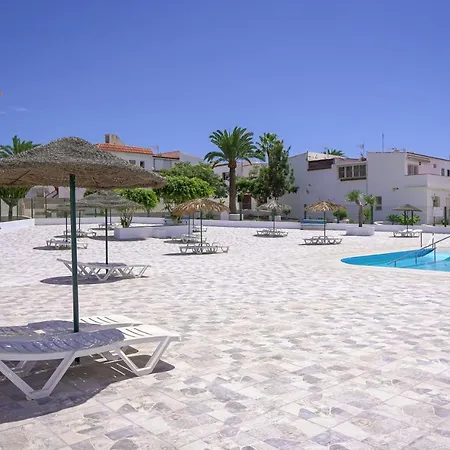 Cozy Spacious With Pool And Wi-fi Chayofita, 6b Semesterbostad